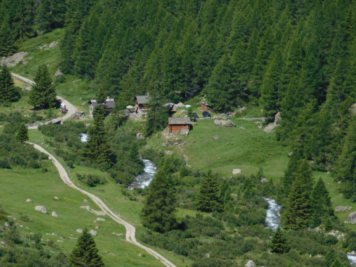 Hostel - Bormio - Livigno - Santa Caterina - Stelvio Sondalo Exterior foto